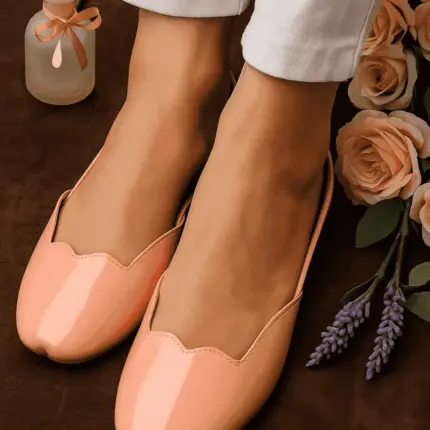 pink khussa for her