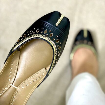 black khussa for her