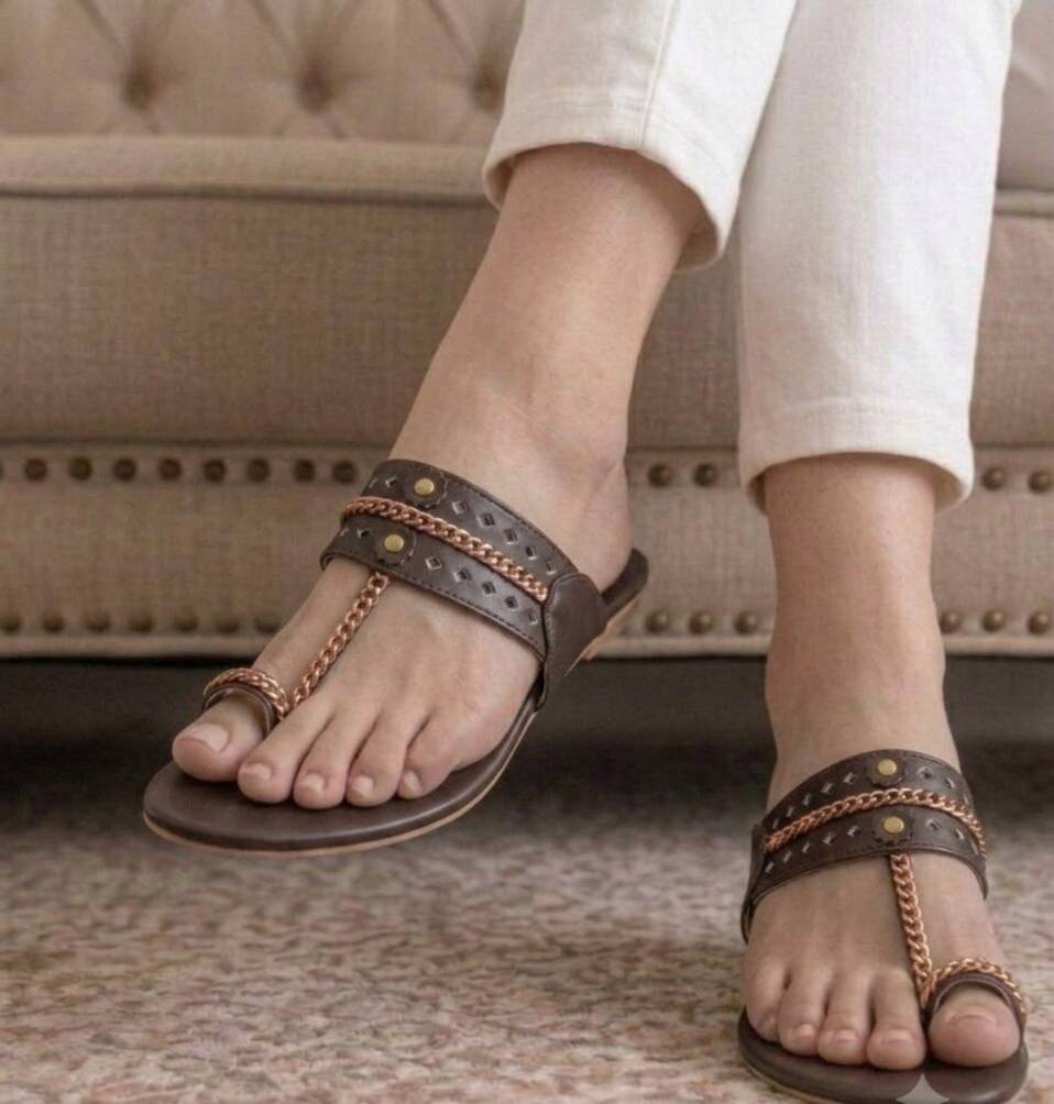 Brown Kolapuri For Her - Brown Kolapuri For Her -