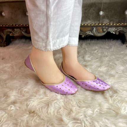 Lilac Sequins Khussa By Snf