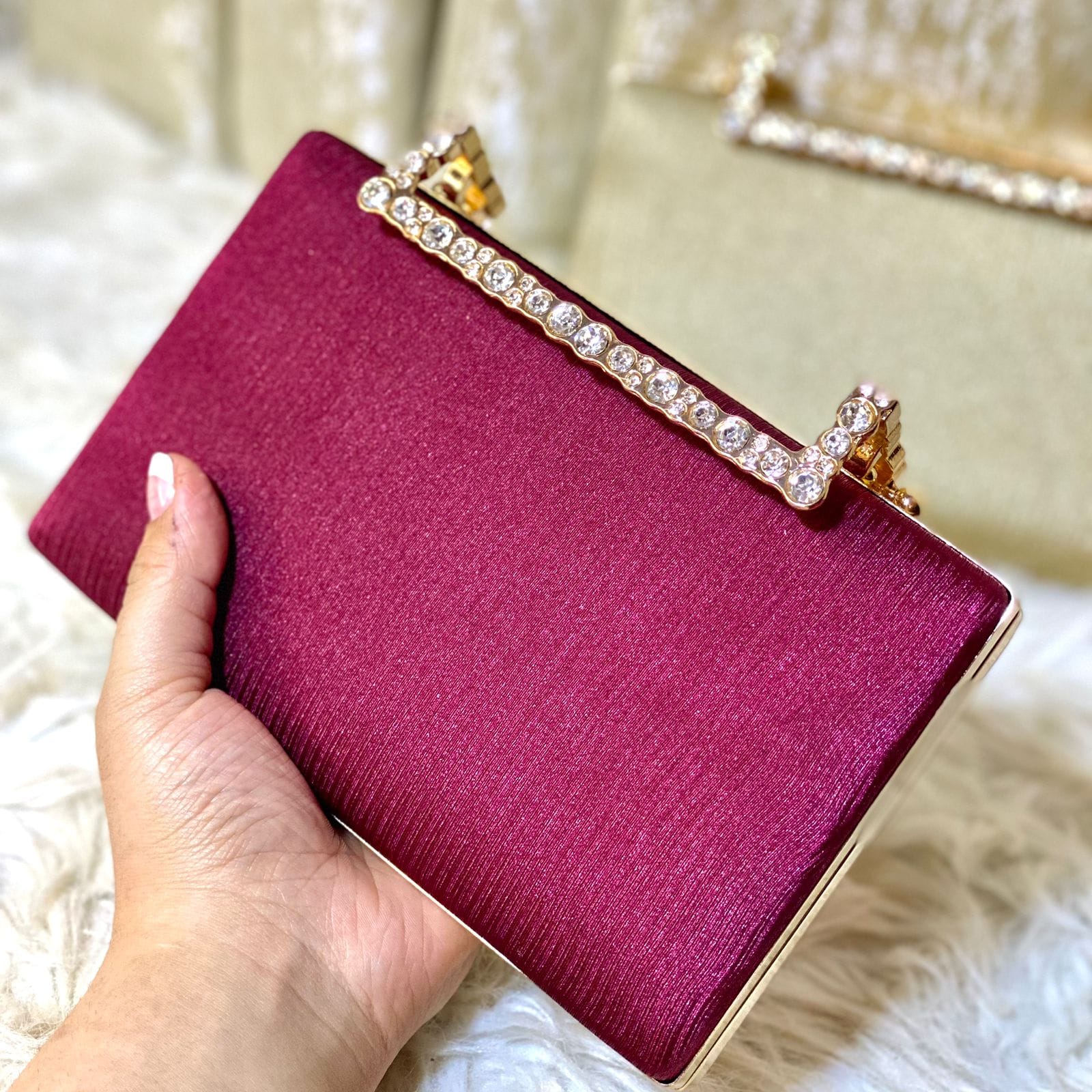 WhatsApp Image 2023-11-28 at 1.14.28 PM (1) Clutch For Her CL-67 Maroon - Image 1