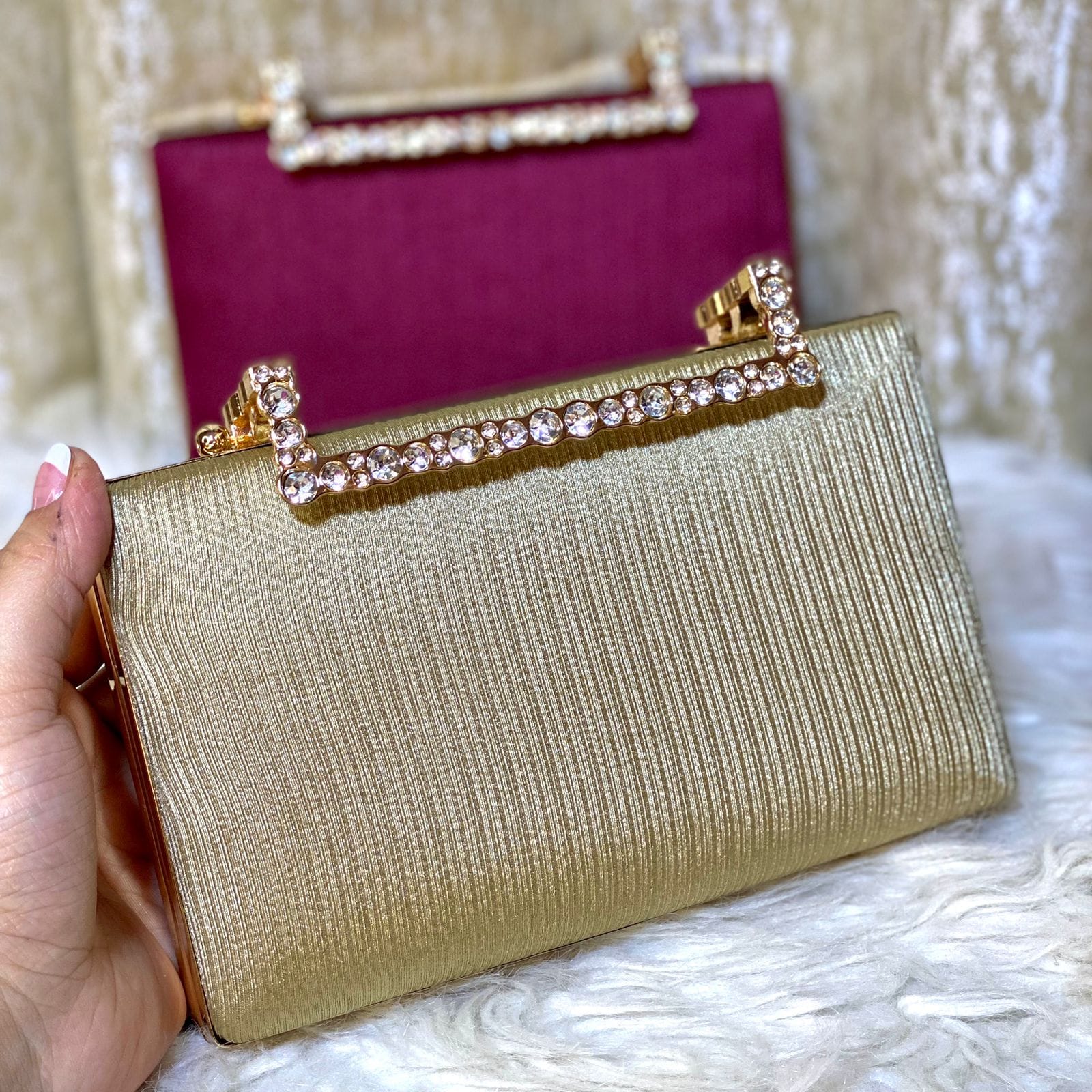 WhatsApp Image 2023-11-28 at 1.14.28 PM (2) Clutch For Her CL-67 Golden - Image 1