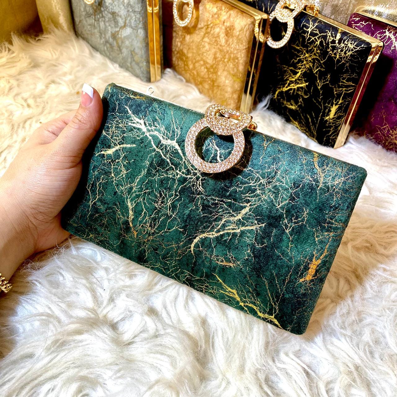 WhatsApp Image 2023-12-10 at 8.34.18 PM (3) Clutch For Her CL-71 Green - Image 1