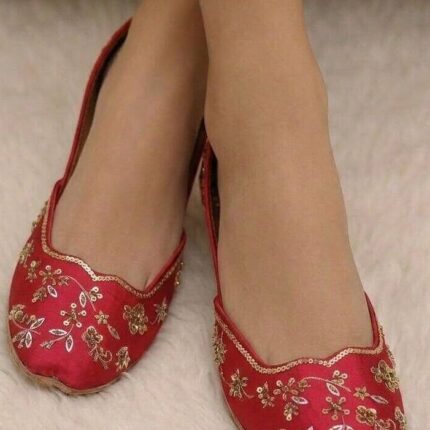 Maroon Khussa with leafy gold embroidery-2407