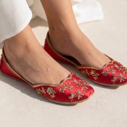Maroon Khussa with leafy gold embroidery-2407