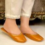 khussa slipper in brown