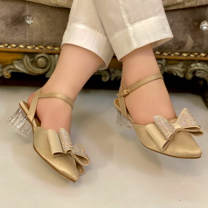 beige bow sandals for her