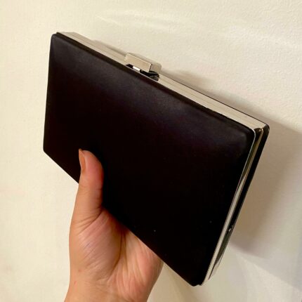 Casual Clutch In Black