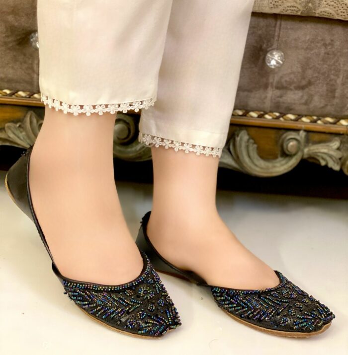 Traditional black khussa for women - Image 2