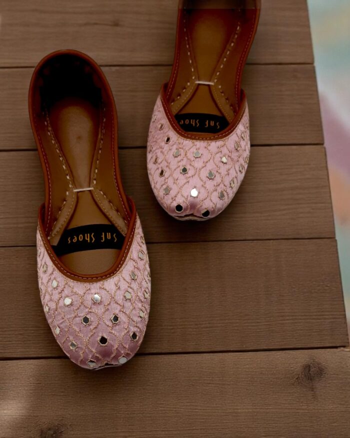 2226 Light pink Khussa for here