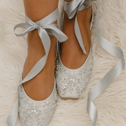 embellished khussa in silver