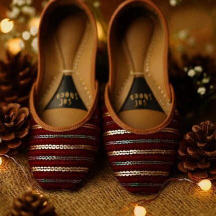 Maroon Khussa For Her