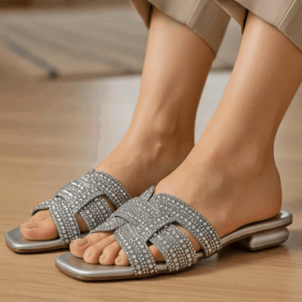 Noir Silver Flats For He