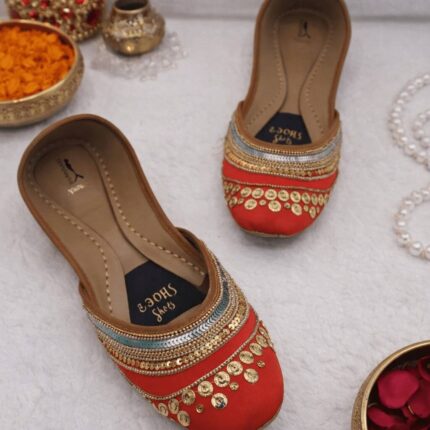 red khussa for her