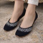 Midnight Swirl Khussa In Black For Her