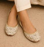 The Royal Swan White Jutti