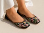 Black Jutti With Multi Thread Work