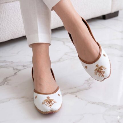 White Jutti With Golden Bunch