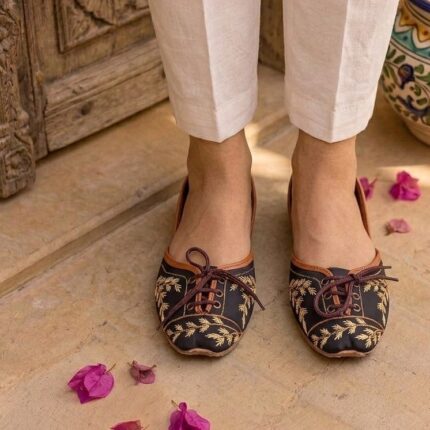 lace up black khussa for her