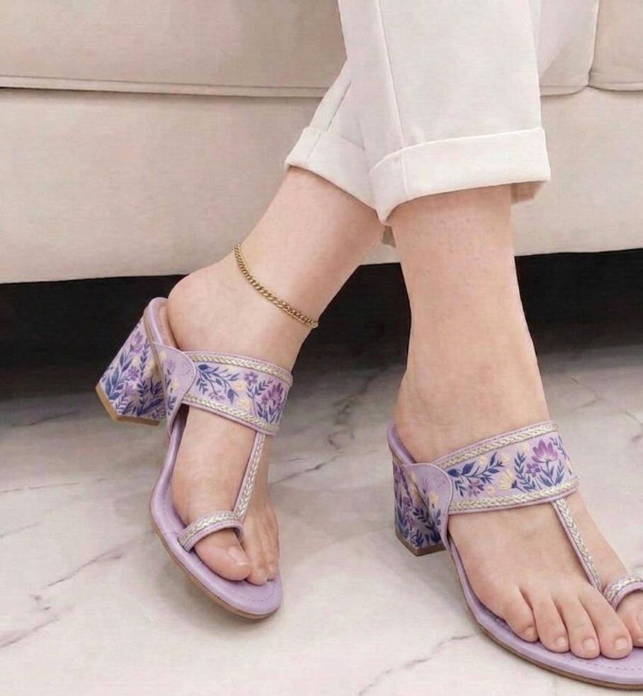 Floral Hand Painted Block Heel Kolhapuri In Lilac Floral Hand Painted Block Heel Kolhapuri In Lilac