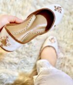 White Jutti With Golden Bunch-2382