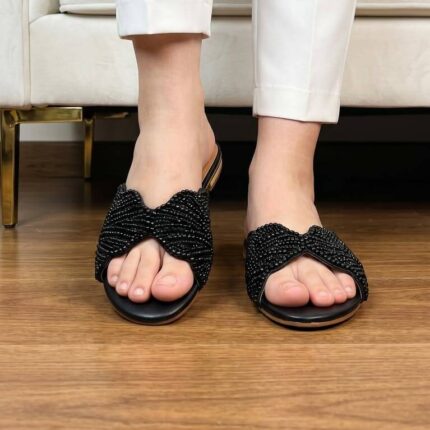 The Shell Motif Black Flats For Her