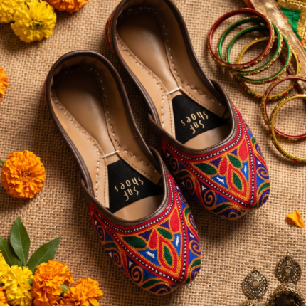 Thread Work Traditional Punjabi Jutti For Women Add a touch of traditional elegance to your footwear collection with the Thread Work Traditional Punjabi Jutti For Women-2553 by SNF Products. 💖 Featuring beautiful thread-work detailing and a classic Punjabi-inspired design, this jutti is perfect for women who love ethnic fashion with a stylish touch. 🌷 Pair these traditional women's juttis with shalwar kameez, kurtis, festive outfits, or traditional dresses for a graceful look. Ideal for weddings, Eid celebrations, family gatherings, and cultural events, this Punjabi jutti adds charm to